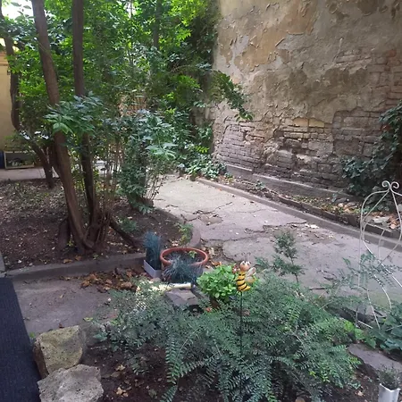 Mysterious Garden Apartment Budapest
